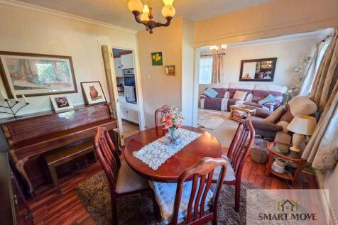 Dining Room into Lounge