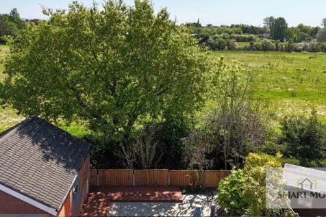 Rear Garden &amp; Outlook