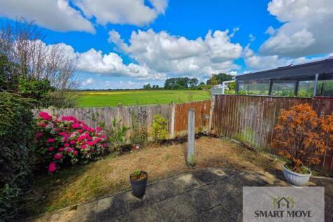 Rear Garden &amp; Outlook