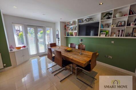 Dining / Family Room Area