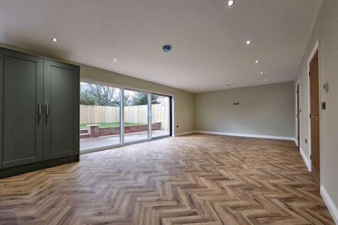 EXAMPLE Family Room 1