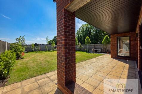 Covered Patio Area