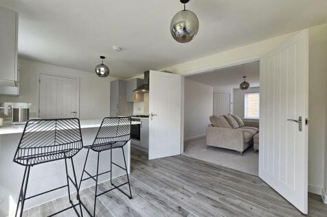 Kitchen into Lounge