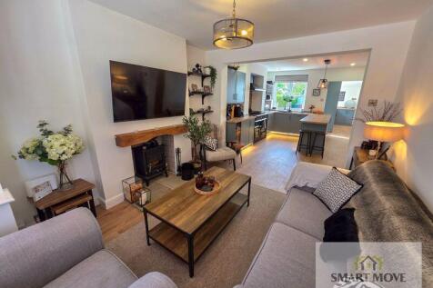 Lounge into Kitchen