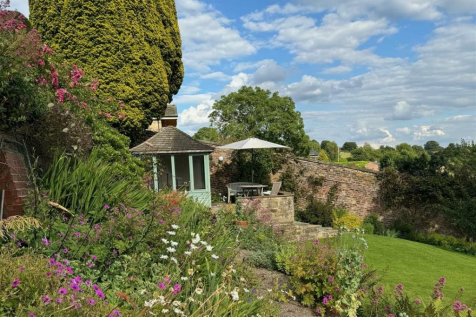 summer house