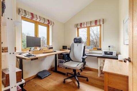 Bedroom/office