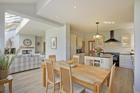 LIVING/KITCHEN/DINER