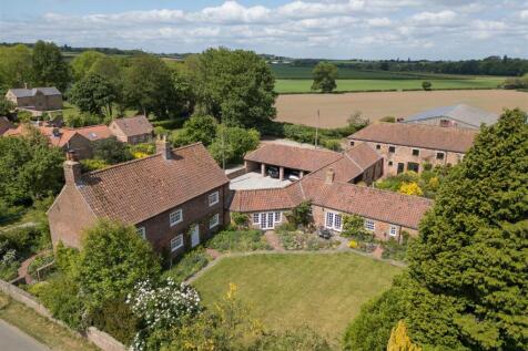 Broadlands Farm &amp; Barn