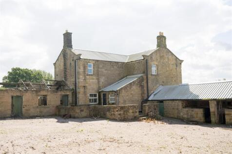 Courtyard view of house