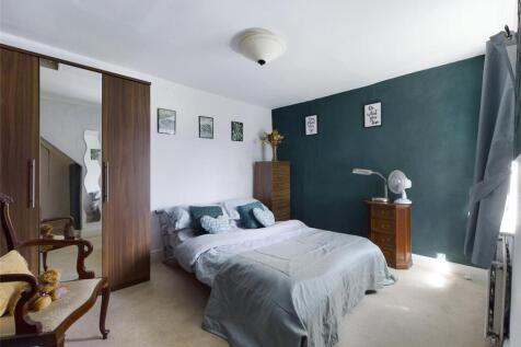 bed 3.jpg