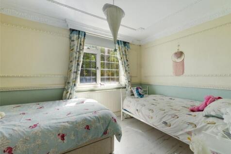 bed 4.jpg