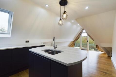 Lounge / Kitchen