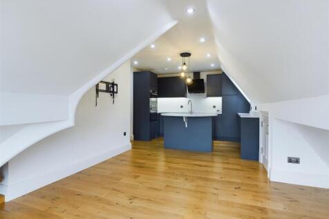 Lounge / Kitchen