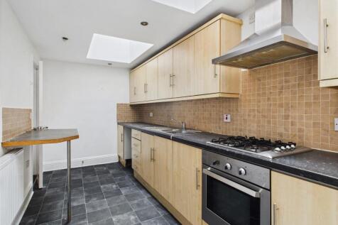 Flat Kitchen