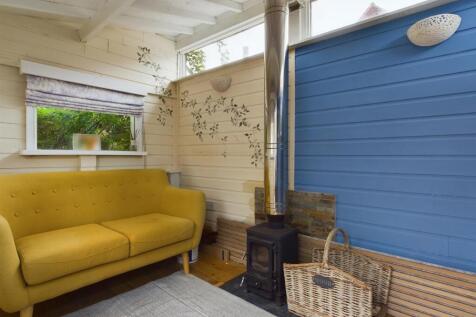 Summerhouse / Office
