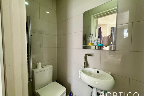 En-Suite (2)