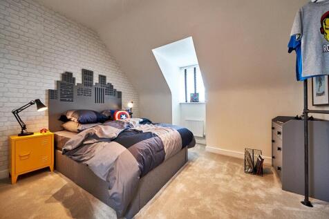 Teenagers can enjoy the privacy of the entire 2nd floor with it&#39;s own shower room