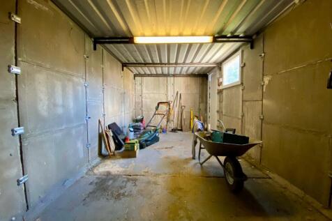 Garage 2
