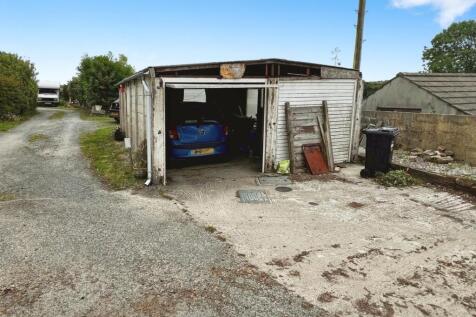 Detached Garage