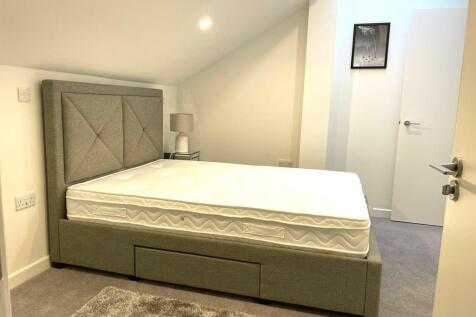 Bedroom2Pic2.jpg