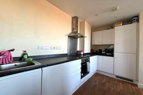 Kitchen pic 2.jpeg