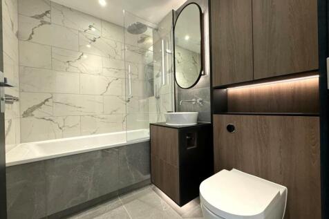 Ensuite.jpeg