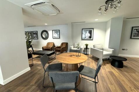Co-worker suite pic 2.jpg