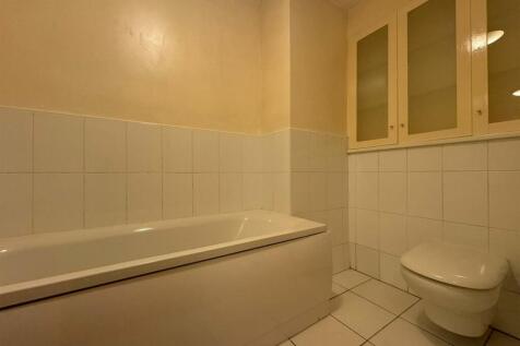 Bathroom.jpeg