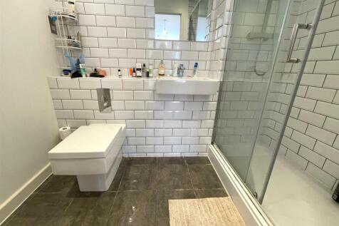 Ensuite2.jpg