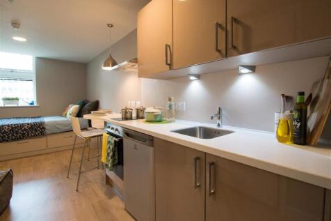 tyne bridge standard studio galley kitchen close u