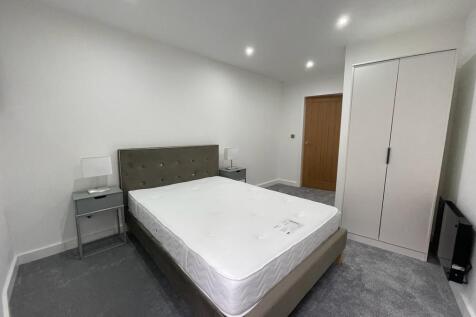 Bed 2 pic 2.jpg