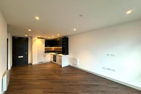Living room pic 1.jpeg