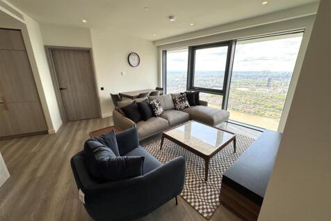 Living room pic 10.jpeg