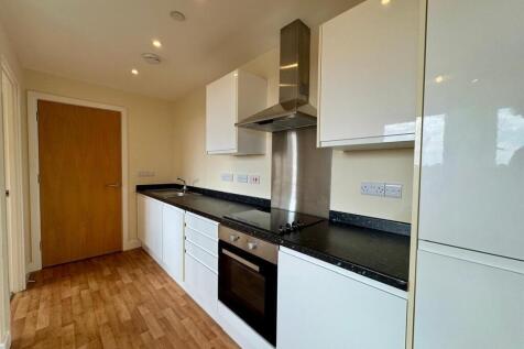 Kitchen pic 2.jpeg
