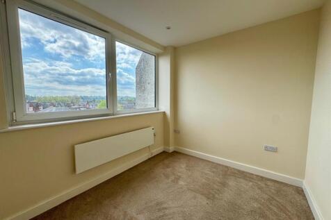 Second bedroom pic 3.jpeg