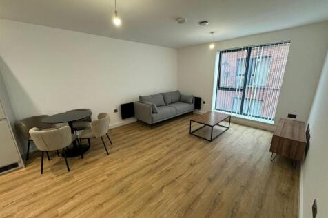 Living room pic 1.jpeg