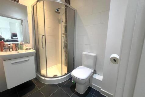 Bathroom.jpeg