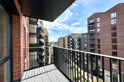 Balcony pic 2.jpeg