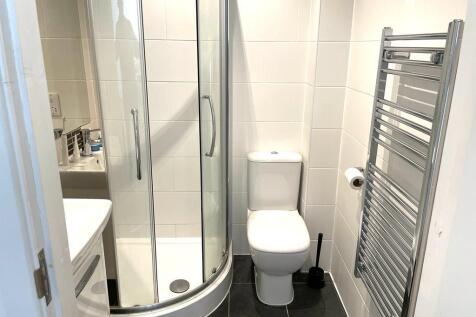 Bathroom1.jpg