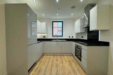 Kitchen pic 2.jpeg