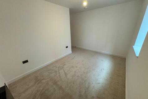 Bedroom pic 3.jpeg