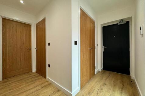 Hallway pic 1.jpeg