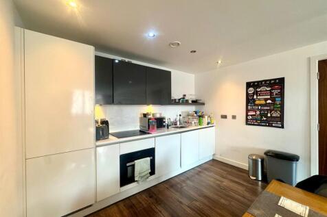 Kitchen pic 2.jpeg