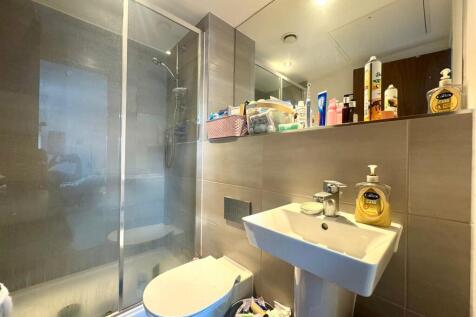 Ensuite.jpeg