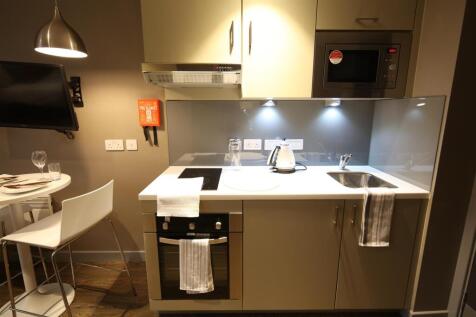 Kitchen 1.JPG