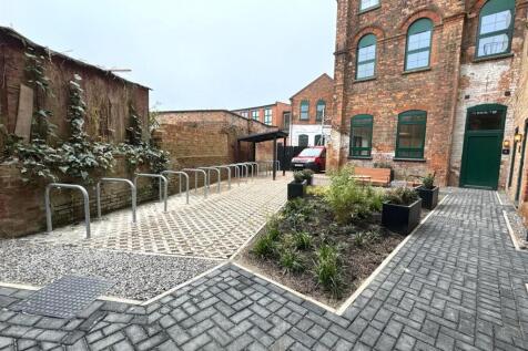 Communal garden pic 5.jpg