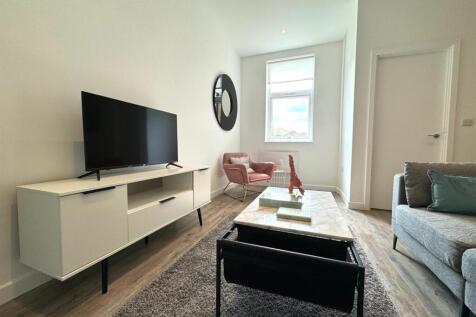 Living area pic 9.jpeg