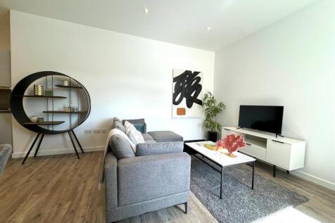 Living area pic 4.jpeg