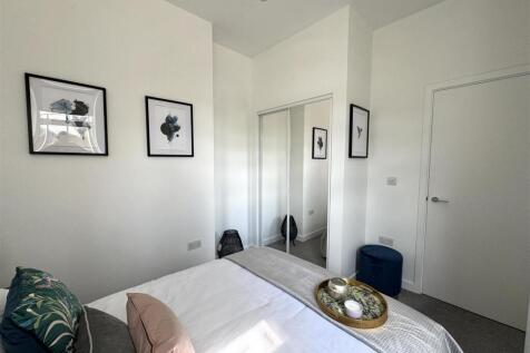 Bedroom pic 4.jpg