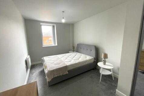 Bed 1 pic 3.jpg